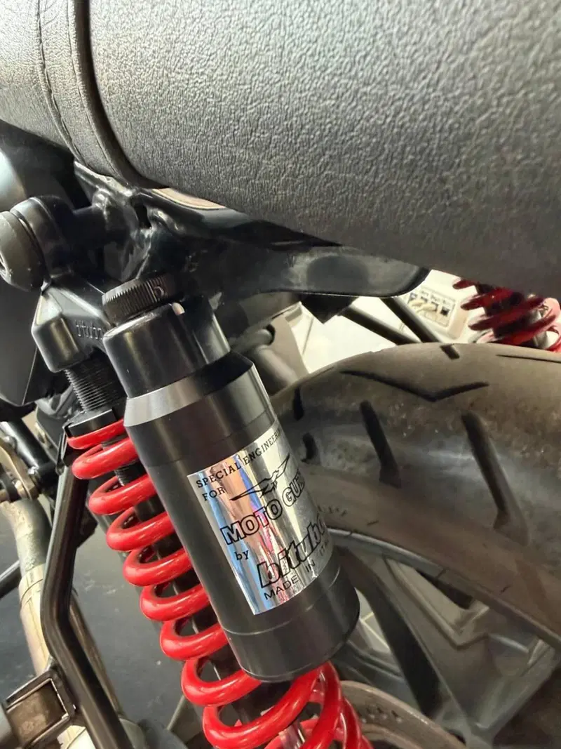 Moto Guzzi V7 Stone (2012 - 15) (4)