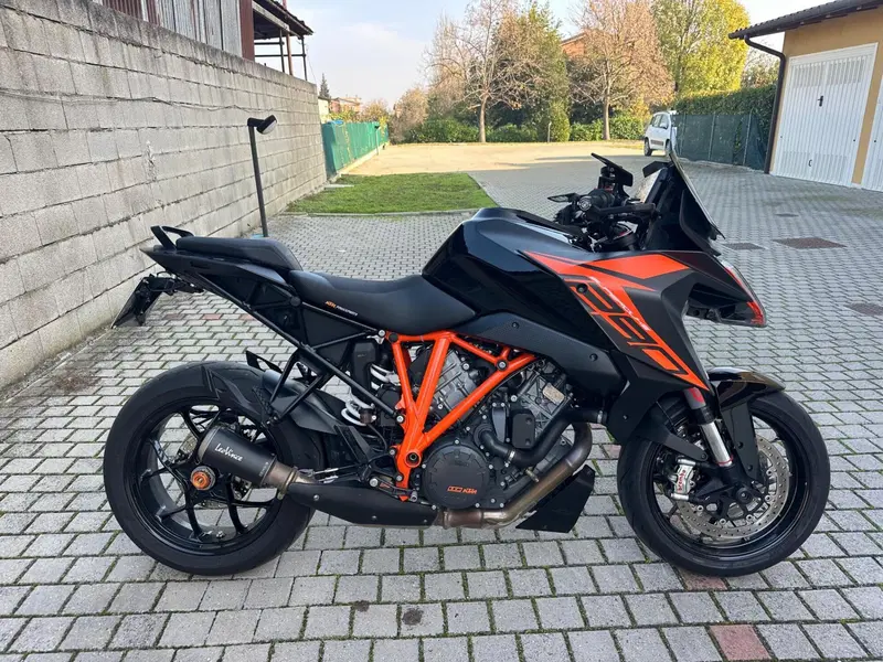 KTM 1290 Super Duke GT (2019 - 20) (2)