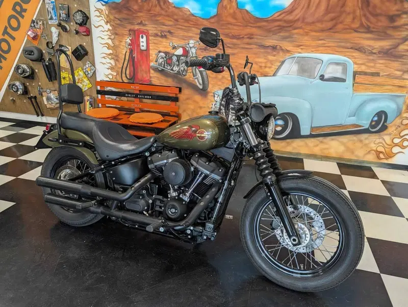 Harley-Davidson 107 Street Bob (2018 - 20) - FXBB (8)