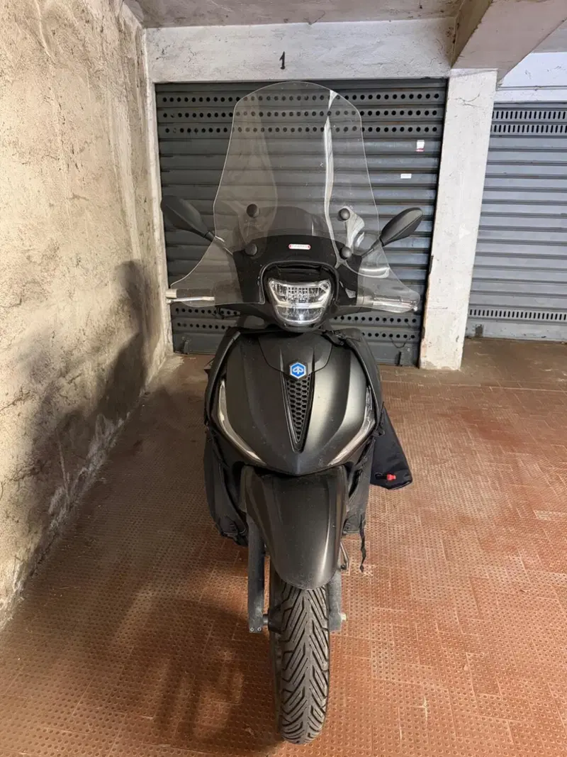 Piaggio Beverly 400 (2025 - 26) (6)