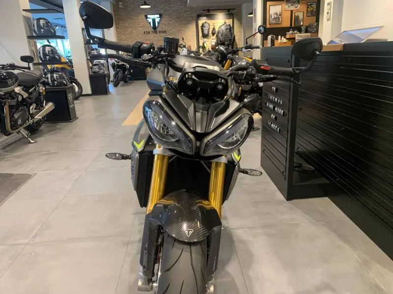 Triumph Speed Triple 1200 RS (2021 - 24) (4)