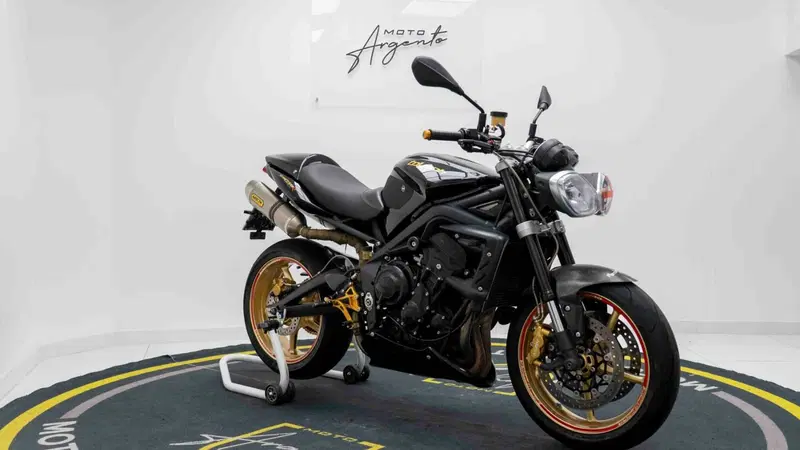 Triumph Street Triple R (2009 - 12) (9)