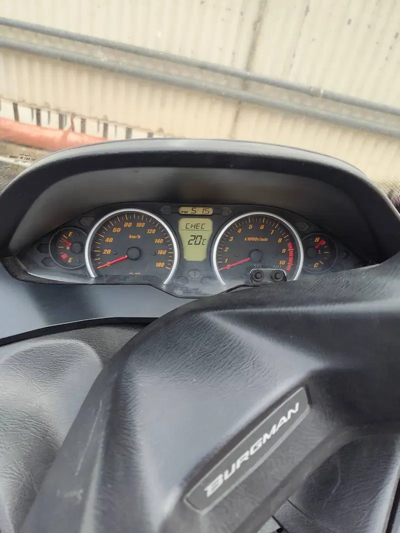 Suzuki Burgman AN 400 (2006 - 07) (4)
