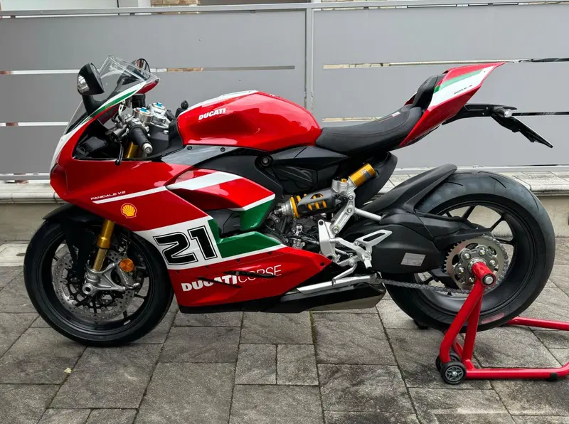 Ducati Panigale V2 Bayliss 1st Championship 20th Anniversary (2021 - 24)