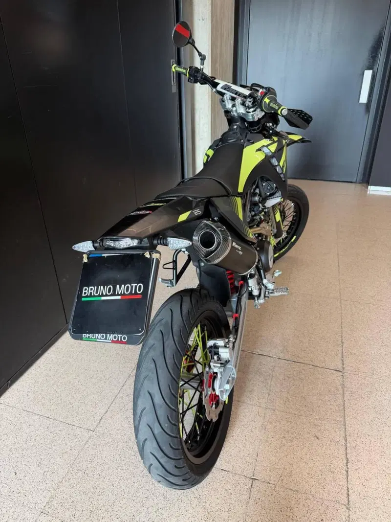 Fantic Motor XMF 125 Motard Performance 4T (2023 - 24) (3)