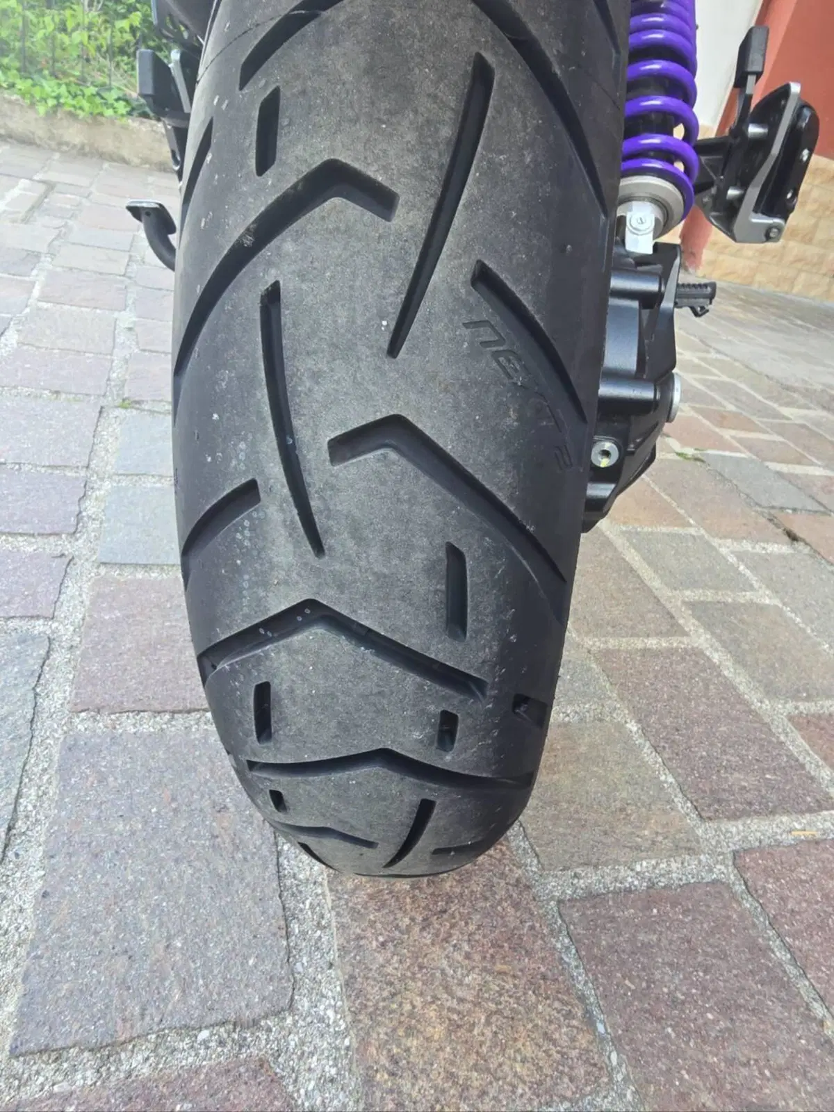 Moto Guzzi V85 TT Evocative Graphics (2019 - 20) (10)