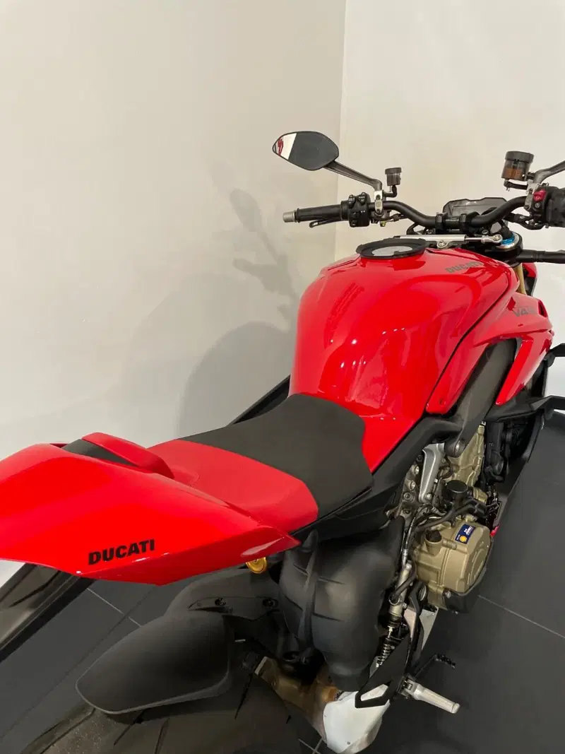 Ducati Streetfighter V4 S (2023 - 24) (3)