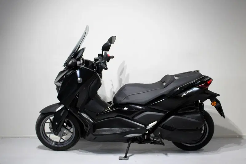 Yamaha X-Max 300 Tech Max (2021 - 24) (4)