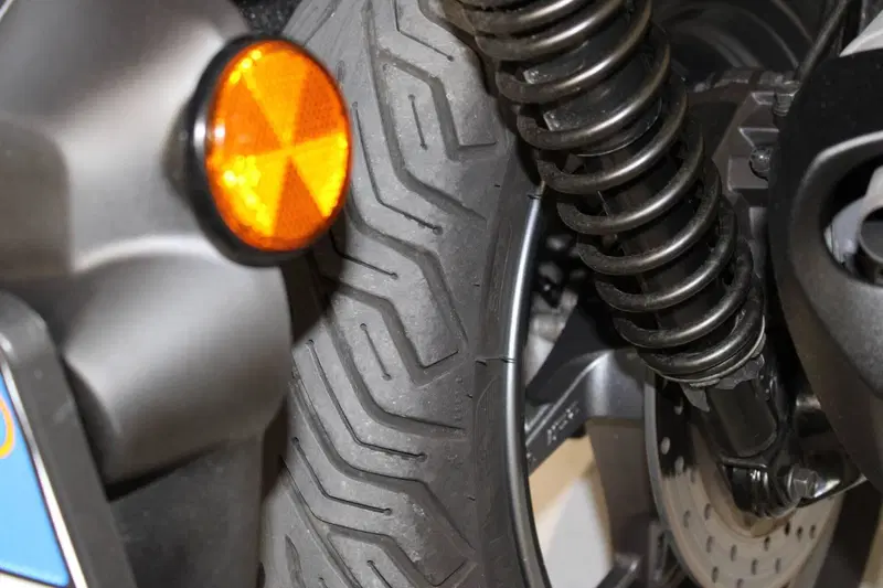 Yamaha X-Max 300 Tech Max (2021 - 24) (8)