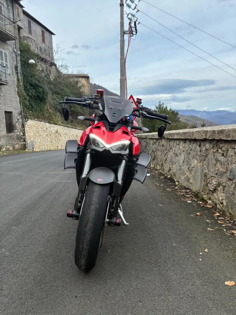 Ducati Streetfighter V4 1100 (2021 - 22) (3)
