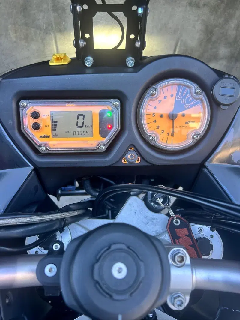 KTM 990 Adventure (2006 - 08) (6)