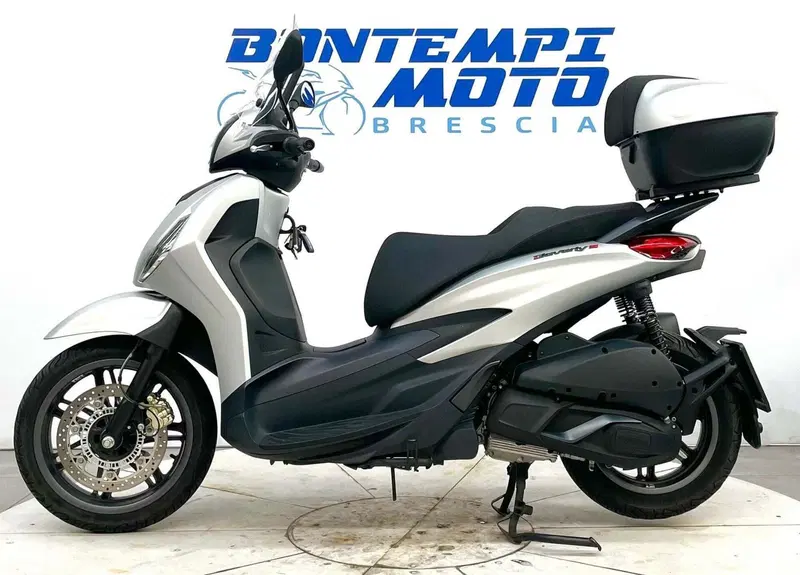 Piaggio Beverly 300 S ABS-ASR (2021 - 25) (2)