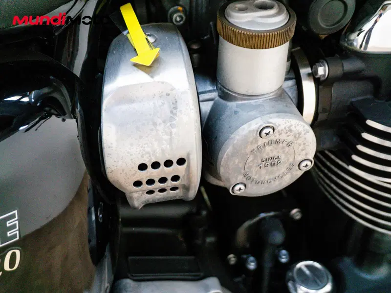 Triumph Bonneville T120 Ace (2019) (16)