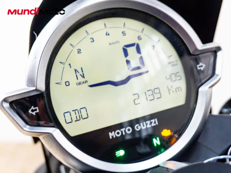 Moto Guzzi V7 850 Stone Special Abs (2021) (10)