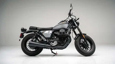 Moto Guzzi V9 Bobber (2021 - 25) nuova