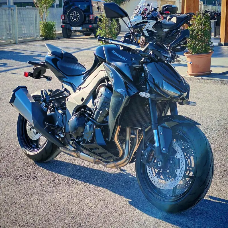 Kawasaki Z 1100 (2026) (2)
