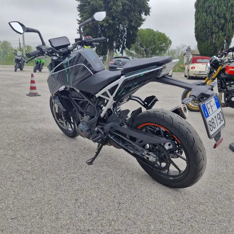 KTM 390 Duke (2021 - 23) (4)