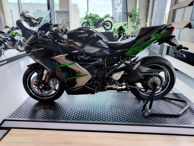 Kawasaki Ninja H2 SX SE (2023 - 26) (2)