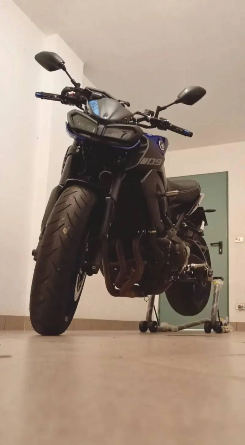 Yamaha MT-09 (2017 - 20) (4)