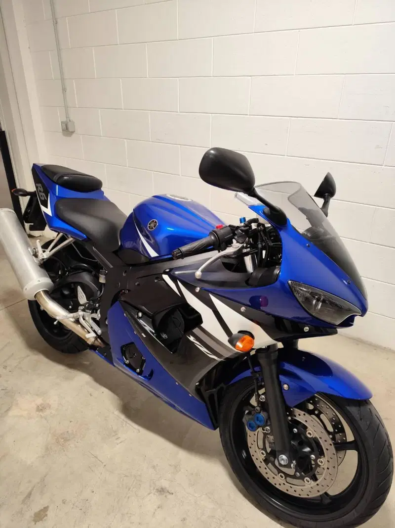 Yamaha YZF R6 (2003 - 04) (3)