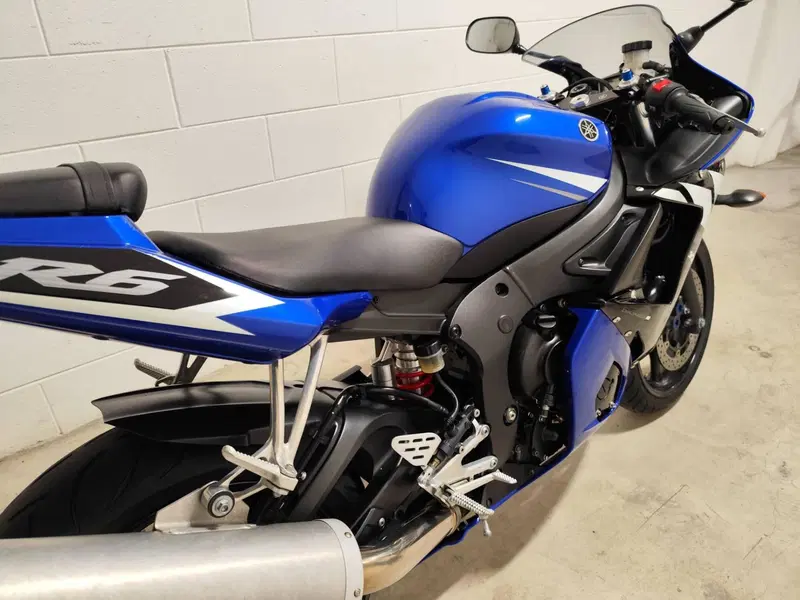 Yamaha YZF R6 (2003 - 04) (4)