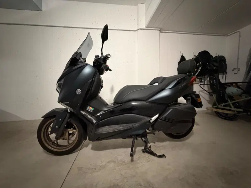 Yamaha X-Max 300 Tech Max (2021 - 24) (3)