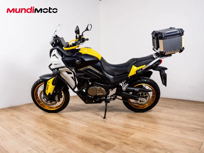 QJ Motor SVT 650 X (2024) (6)