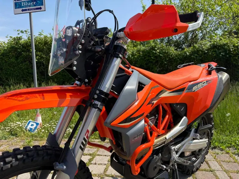 KTM 690 Enduro R (2022 - 25) (3)
