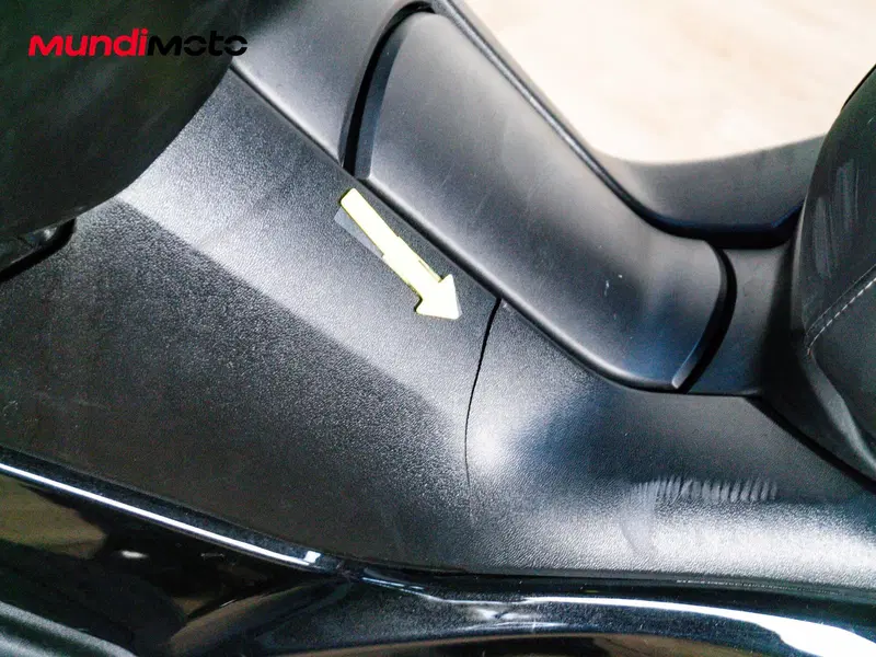 Yamaha X-Max 125 Tech Max (2020) (20)
