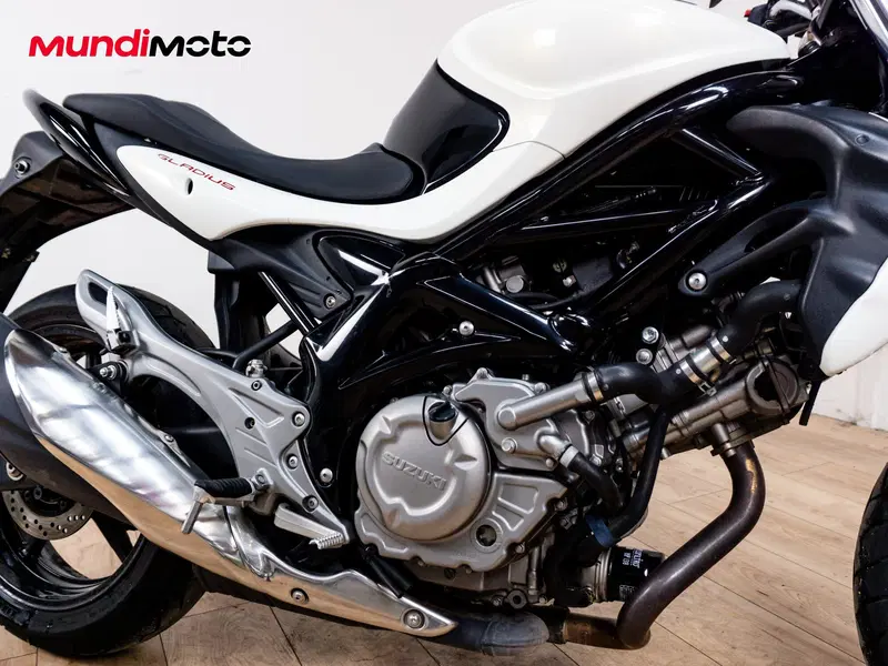 Suzuki Gladius 650 SFV (2009 - 15) (5)