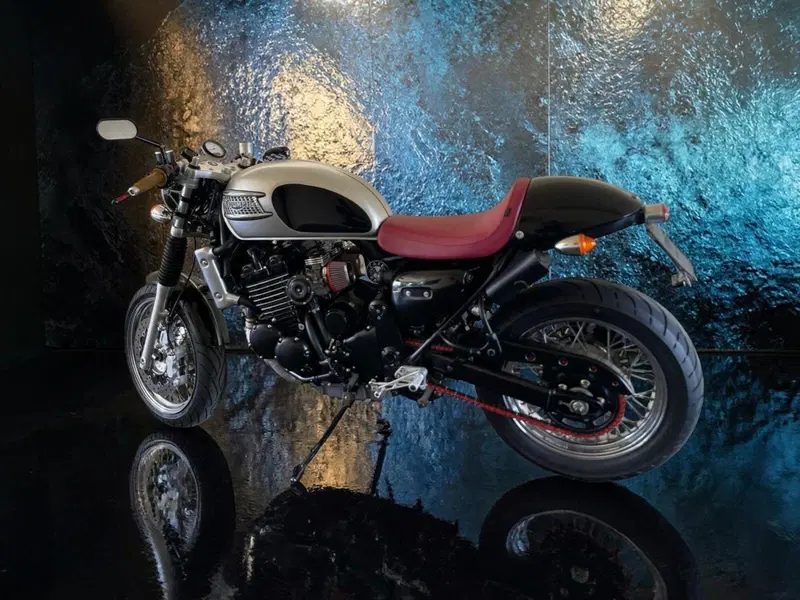 Triumph Thunderbird 900 Sport (2003 - 04) (3)
