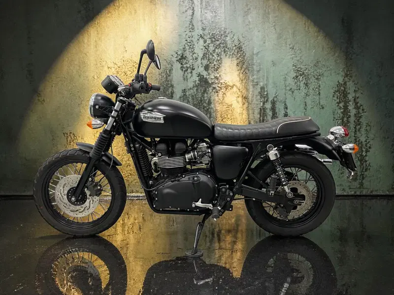 Triumph Scrambler (2006 - 17) (2)