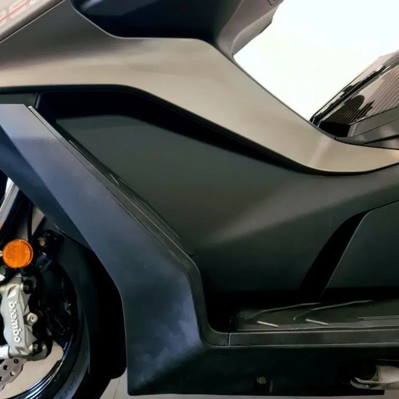 Kymco AK 550 Premium (2023 - 25) (9)