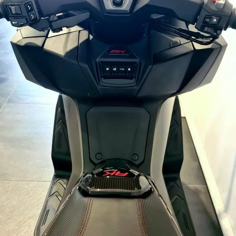 Kymco AK 550 Premium (2023 - 25) (6)