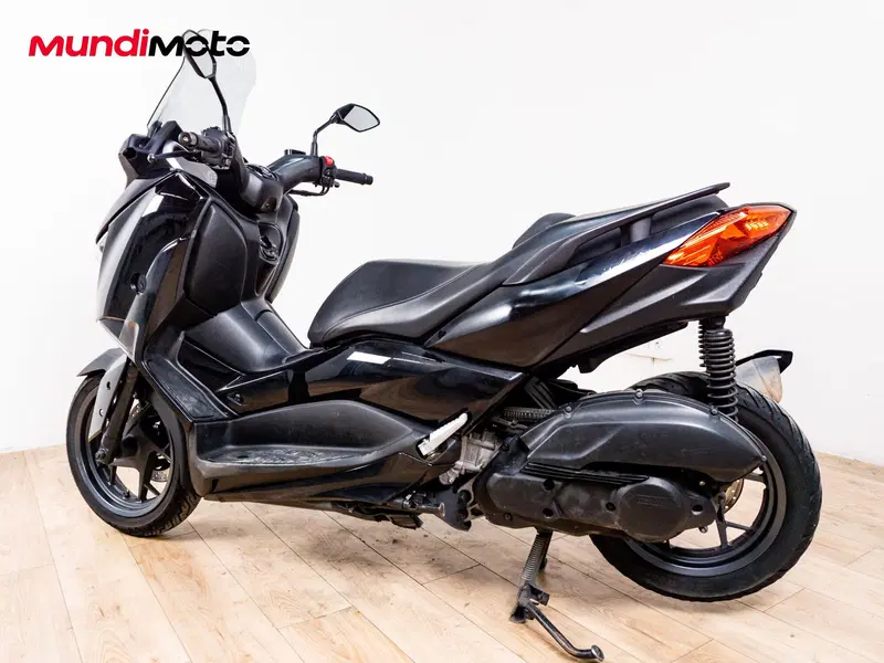 Yamaha X-Max 125 Tech Max (2020) (7)