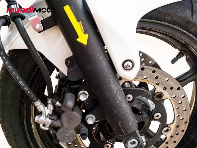 Suzuki Gladius 650 SFV (2009 - 15) (16)
