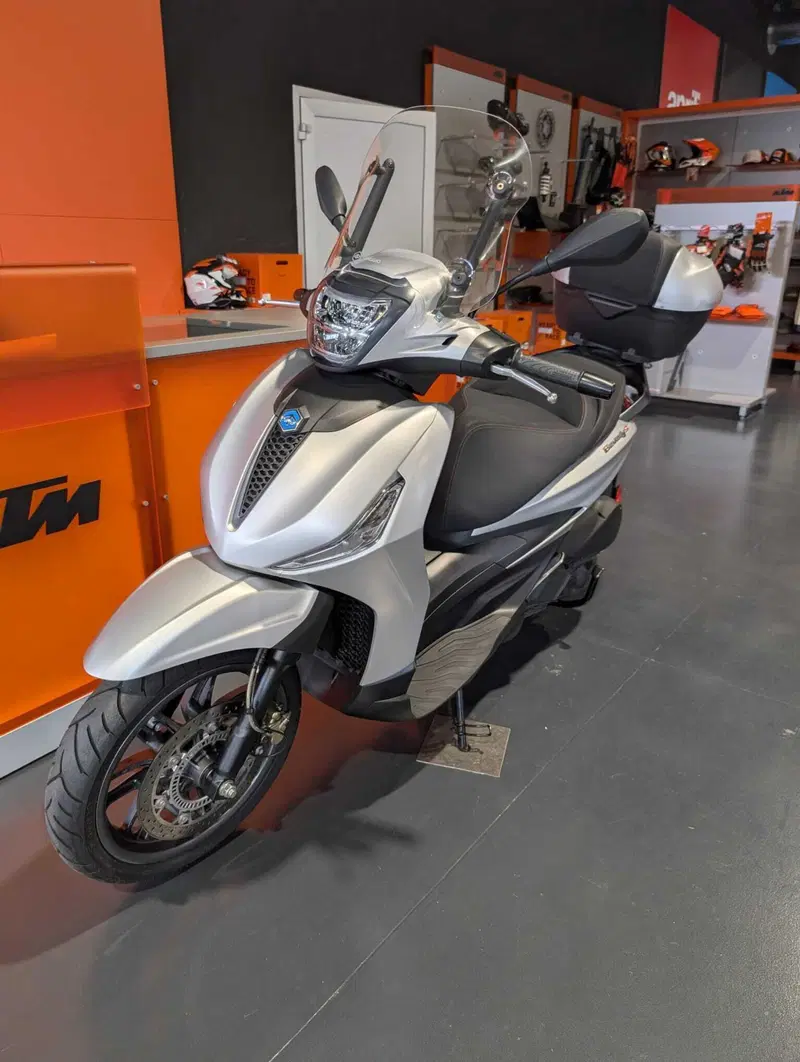 Piaggio Beverly 300 S ABS-ASR (2021 - 25) (3)