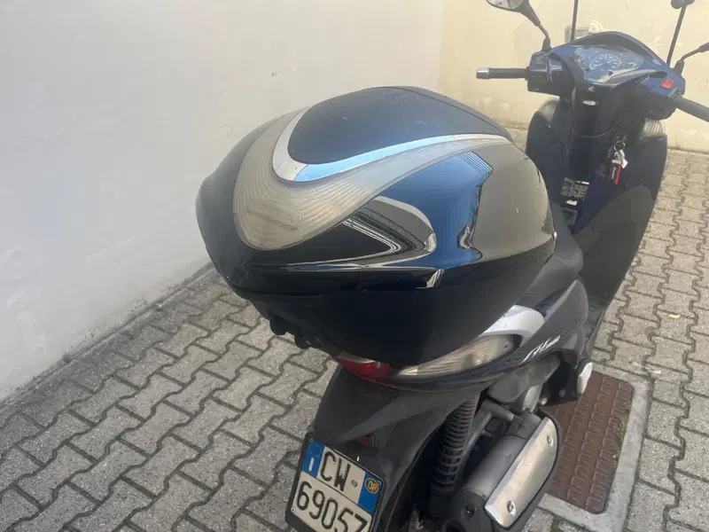 Honda SH 300 i (2006 - 10) (4)