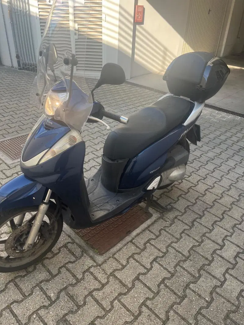 Honda SH 300 i (2006 - 10) (5)