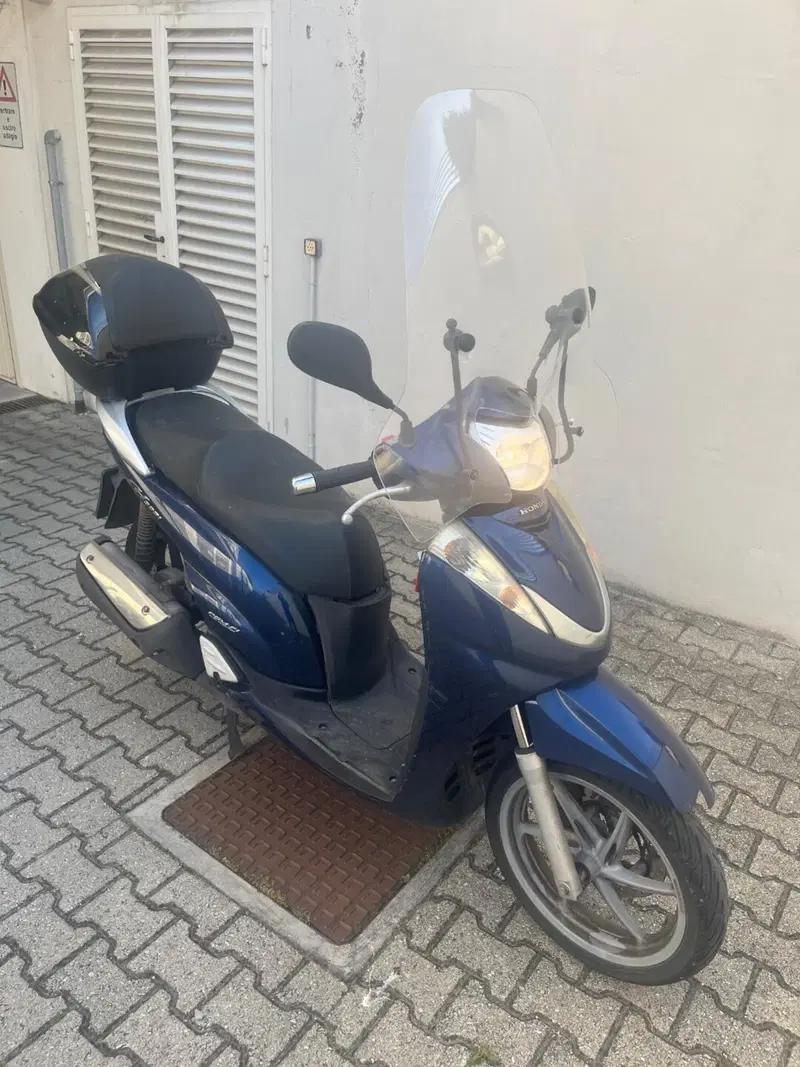 Honda SH 300 i (2006 - 10) (8)