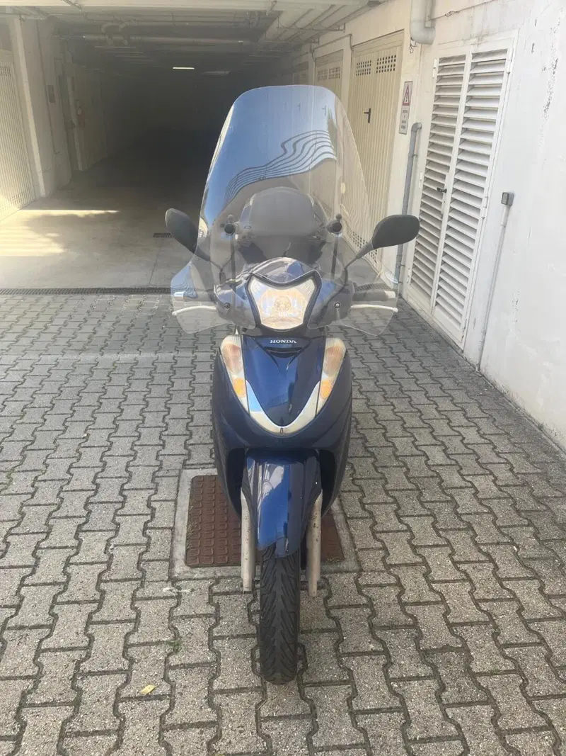 Honda SH 300 i (2006 - 10) (9)