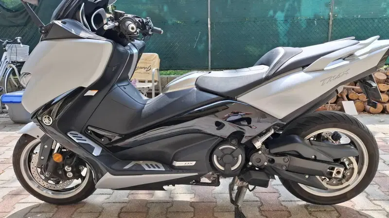 Yamaha T-Max 530 DX (2017 - 19) (2)