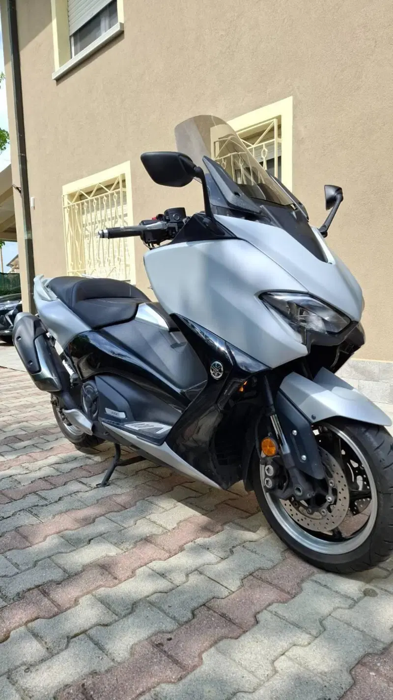Yamaha T-Max 530 DX (2017 - 19) (4)