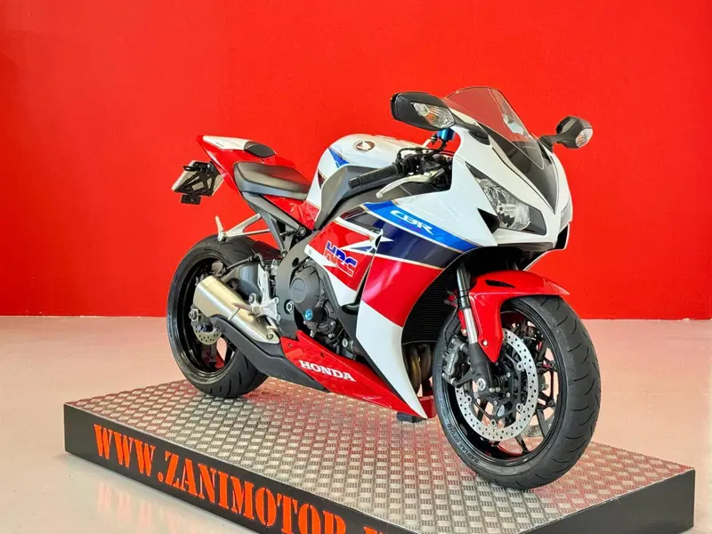 Honda CBR 1000 RR Fireblade (2012 - 16) (2)