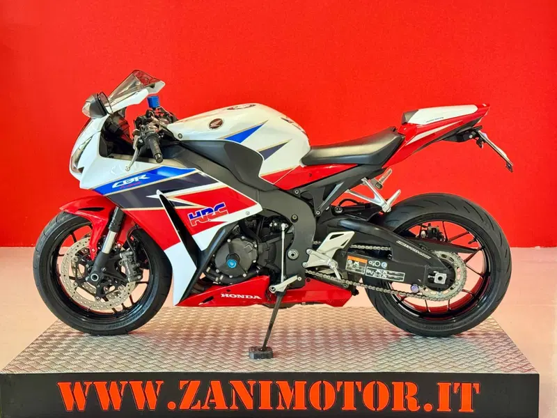 Honda CBR 1000 RR Fireblade (2012 - 16) (5)