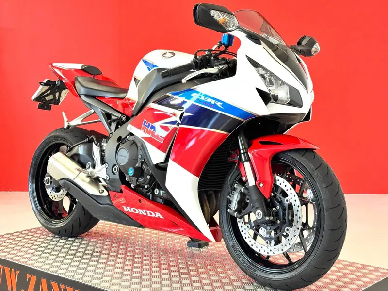 Honda CBR 1000 RR Fireblade (2012 - 16) (11)