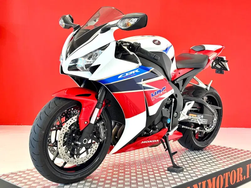 Honda CBR 1000 RR Fireblade (2012 - 16) (13)