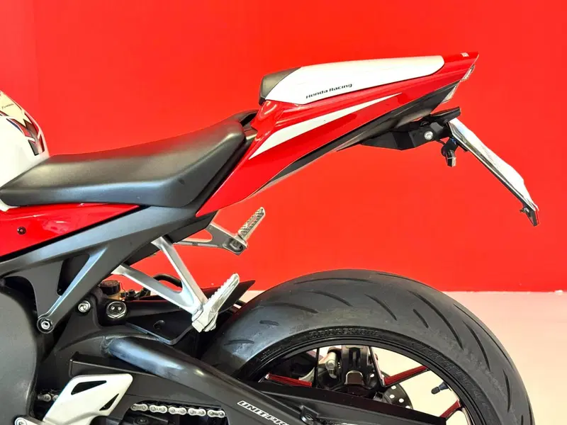 Honda CBR 1000 RR Fireblade (2012 - 16) (16)