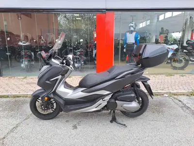 Honda Forza 300 Deluxe ABS (2018 - 20) usata