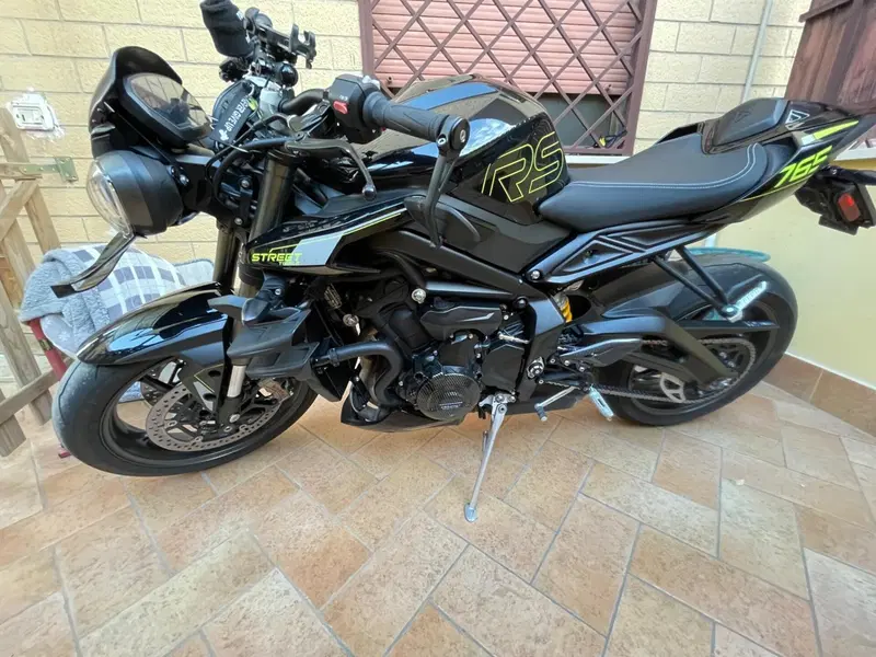 Triumph Street Triple 765 RS (2023 - 26) (3)